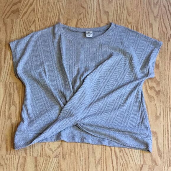 Lightweight gray top with front twist at waist in extra small by PAPER CRNE - Picture 2 of 9